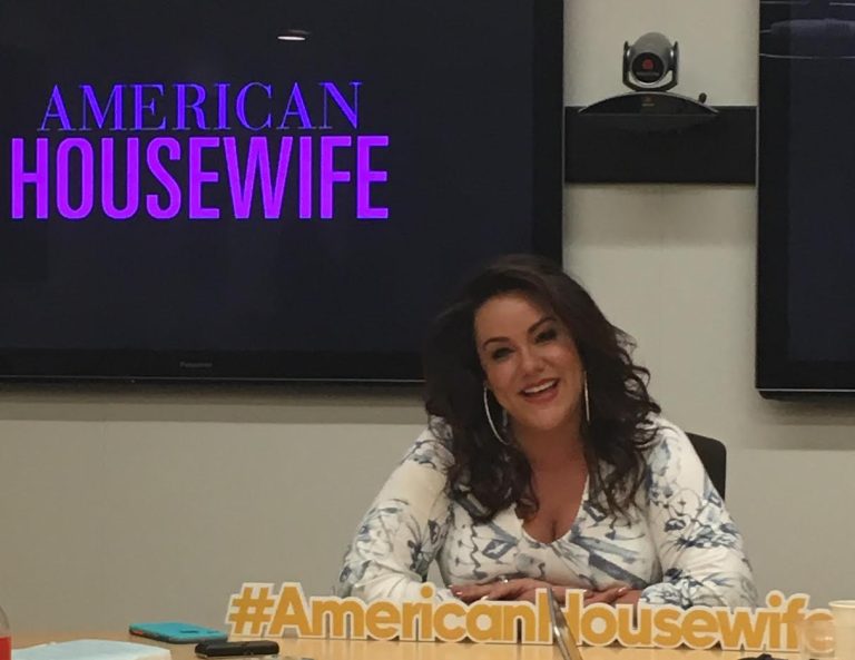 American Housewife Katy Mixon Shares Thoughts on Being a Role Model for Moms