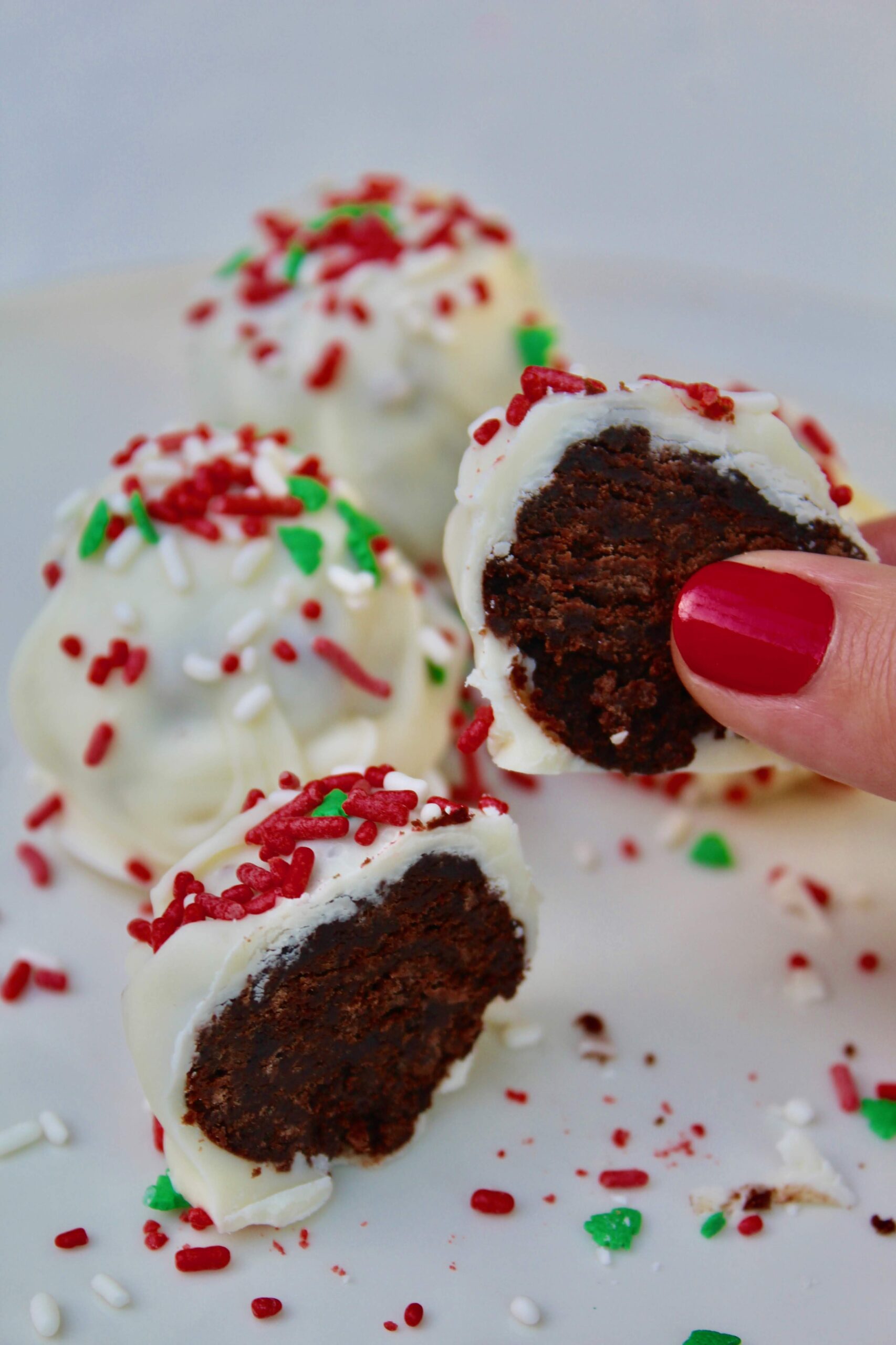 Holiday Snowball Brownie Balls Recipe | Sarah Scoop