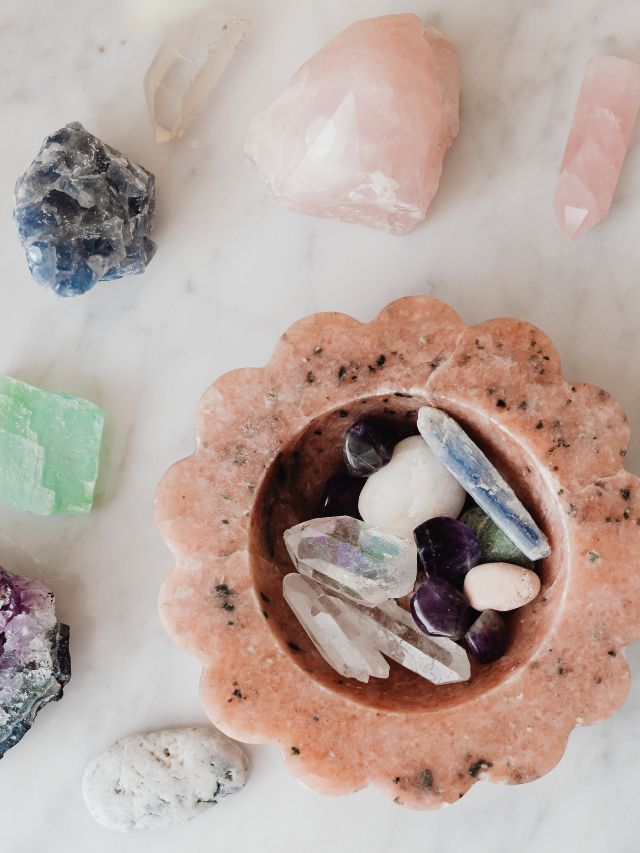 10 Best Crystals To Use For Grounding And Healing Energy