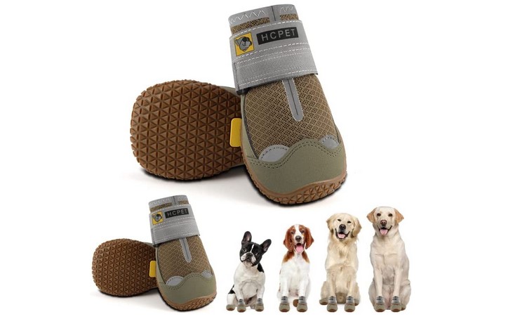 Dog Shoes for Hot Pavement and Paw Protection with Adjustable Reflective Straps for Small Medium Large Dogs 4PCS Dog Booties Breathable Anti-Slip Waterproof Rain Boots Chella Dogs Boots 