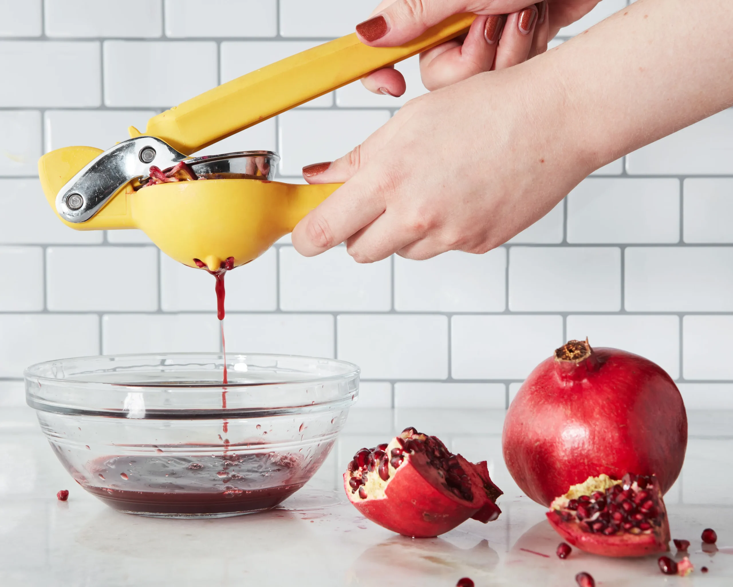 Top 25 Best Pomegranate Juicers - Sarah Scoop
