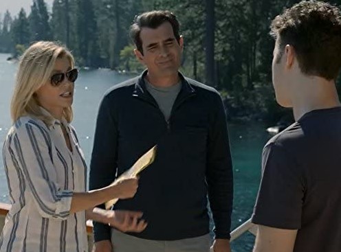 Julie Bowen, Ty Burrell, and Nolan Gould in Modern Family (2009)