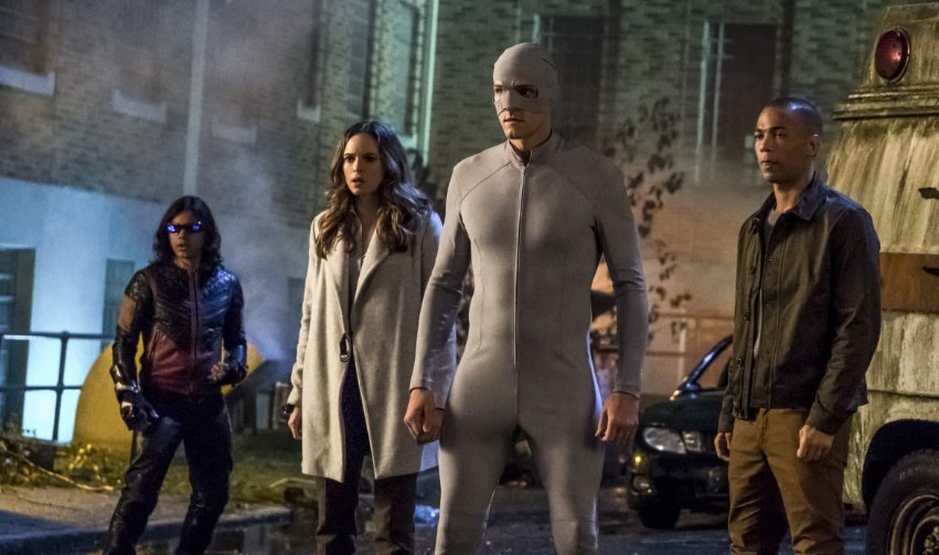 Danielle Panabaker, Hartley Sawyer, Kendrick Sampson, and Carlos Valdes in The Flash 