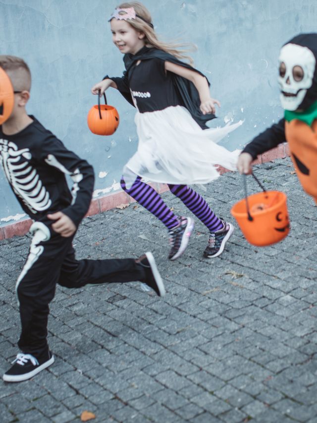kids running while trick or treating