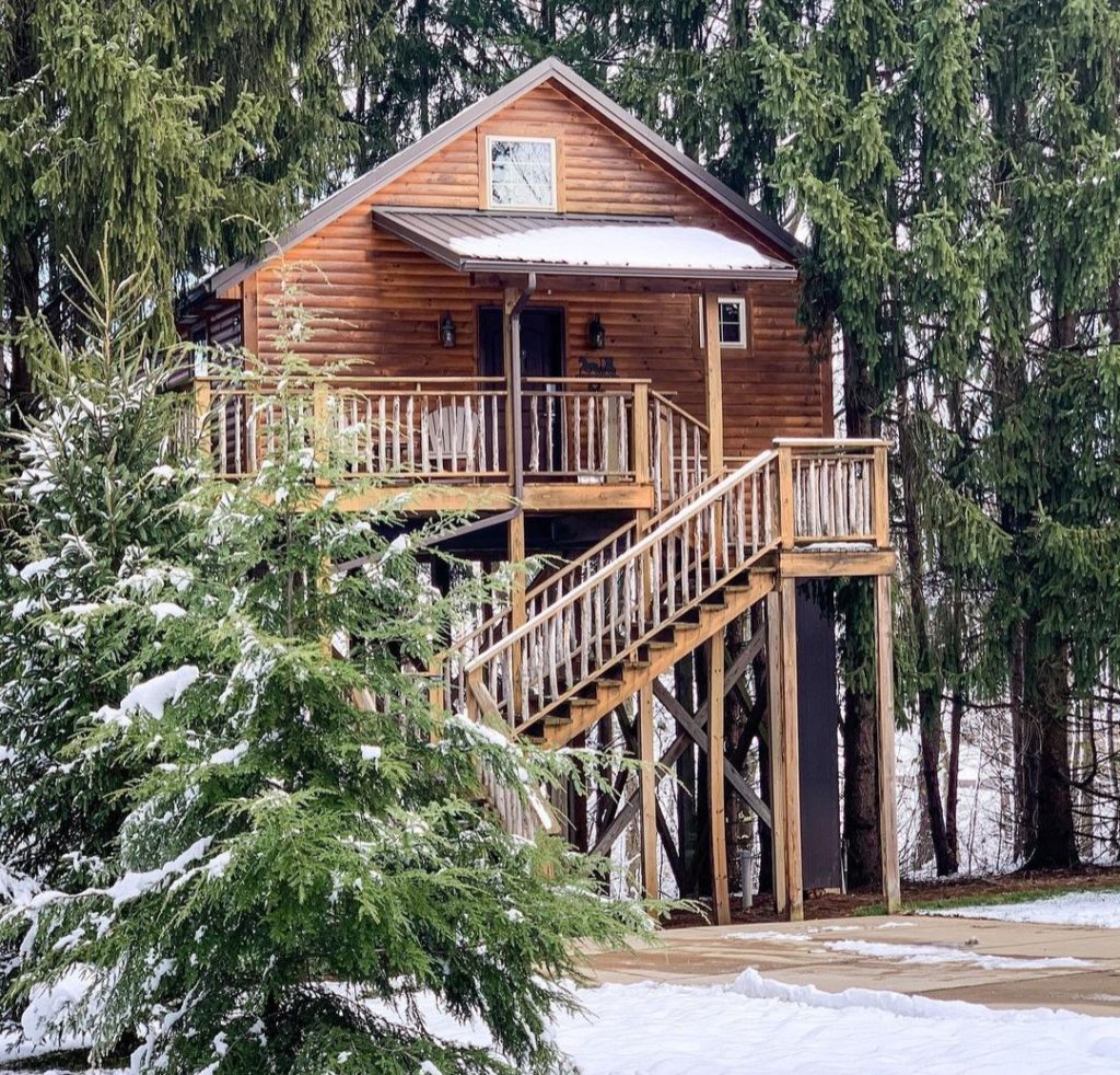 pine cove lodging treehouse