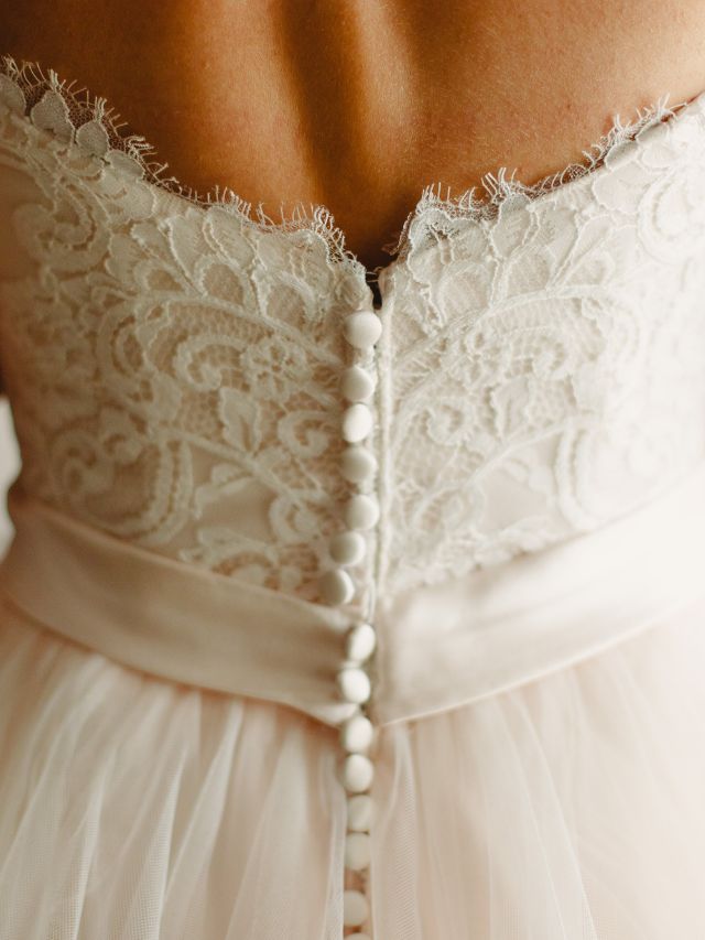 Best Strapless Bras for Wedding Dress: Ultimate Guide