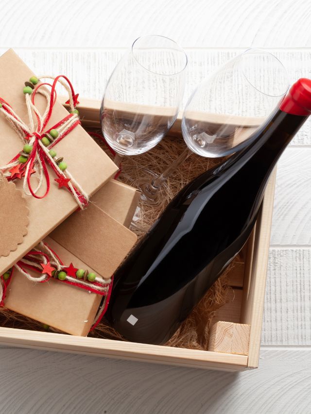 10 Gifts for Wine Lovers ...That They'll Actually Use! - The Soccer Mom Blog