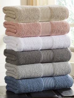 A stack of towels stacked on top of each other.