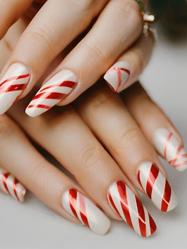 95+ Best Christmas Nail Ideas to Try for the Holidays in 2024
