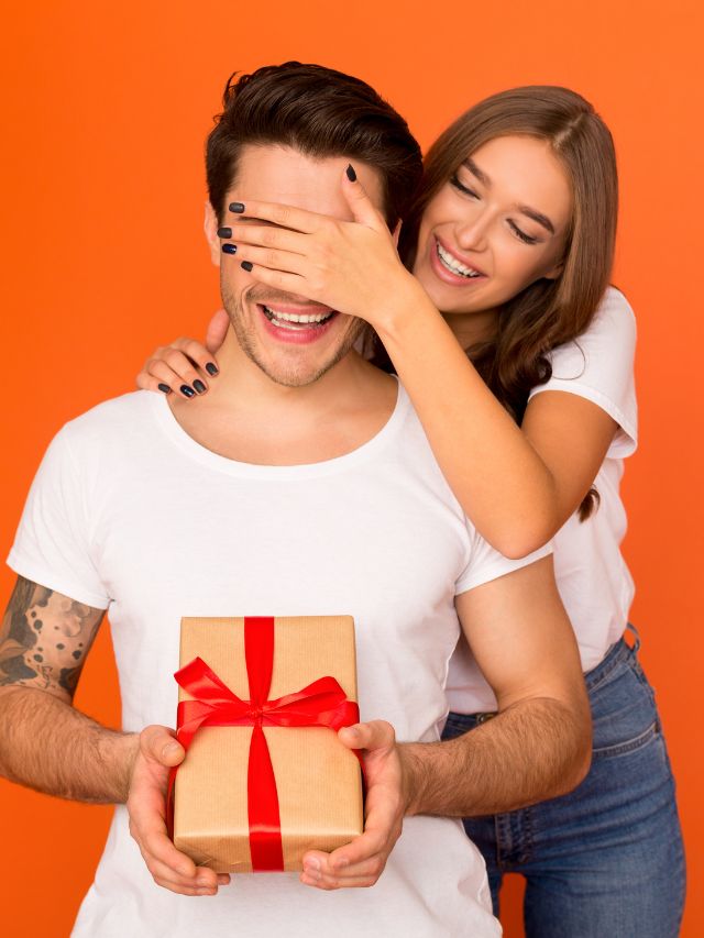 Valentine's Day Gifts for Him: 16 simple (and last minute) surprises for  your partner | GQ India