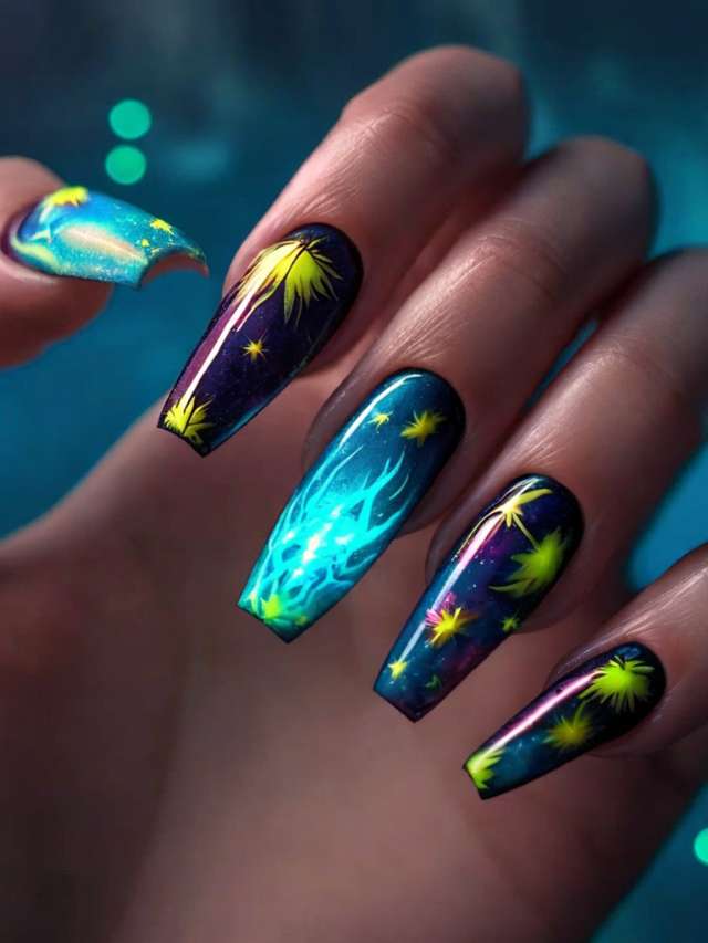 35+ Glow in the Dark Nail Designs