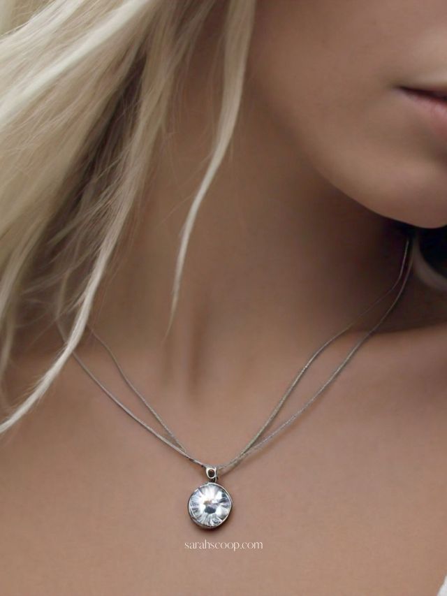 How to Get Hair Out of Necklace Chain: 25 Easy Ideas